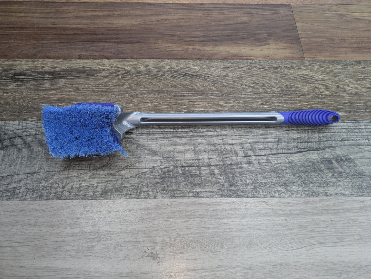 Long Handle Super Soft Blue Wheel & Fender Brush