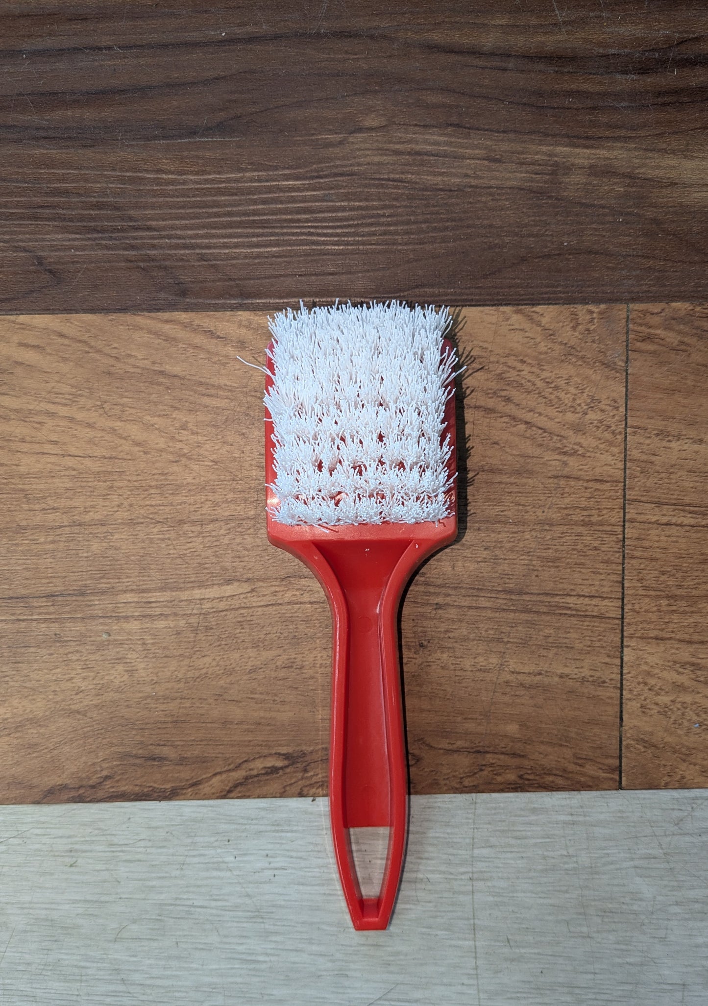 Red Nylon Whitewall & Tire Brush  - 3/4" Bristle